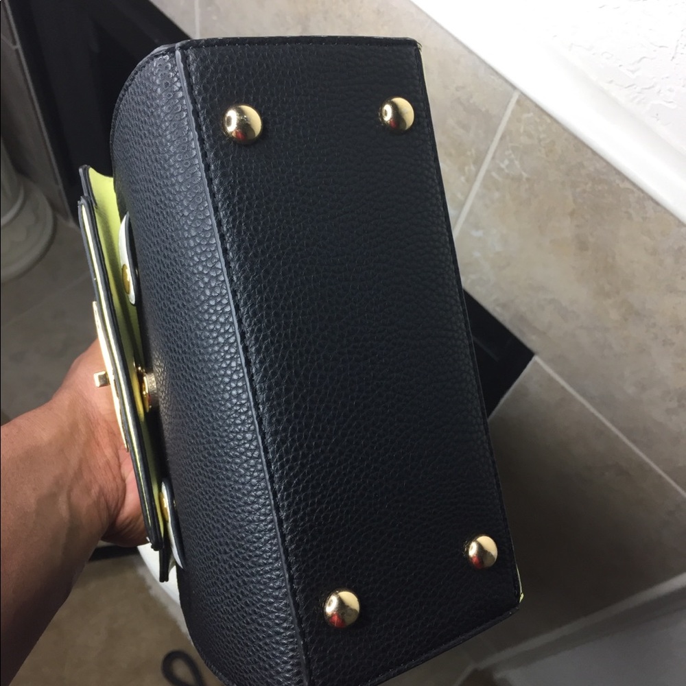 Pretty purse - Picture 6 of 6